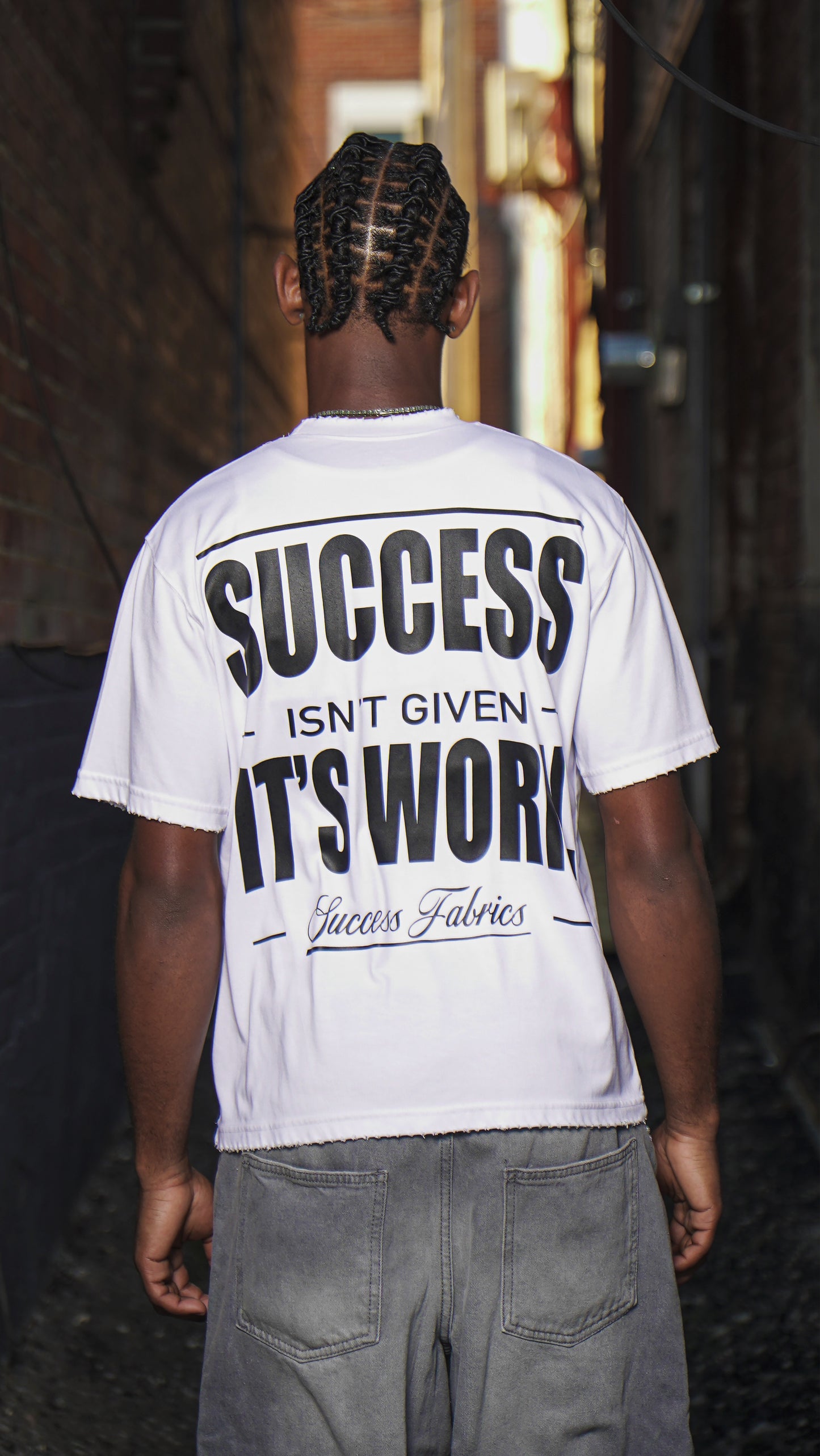 STREETWEAR TEE