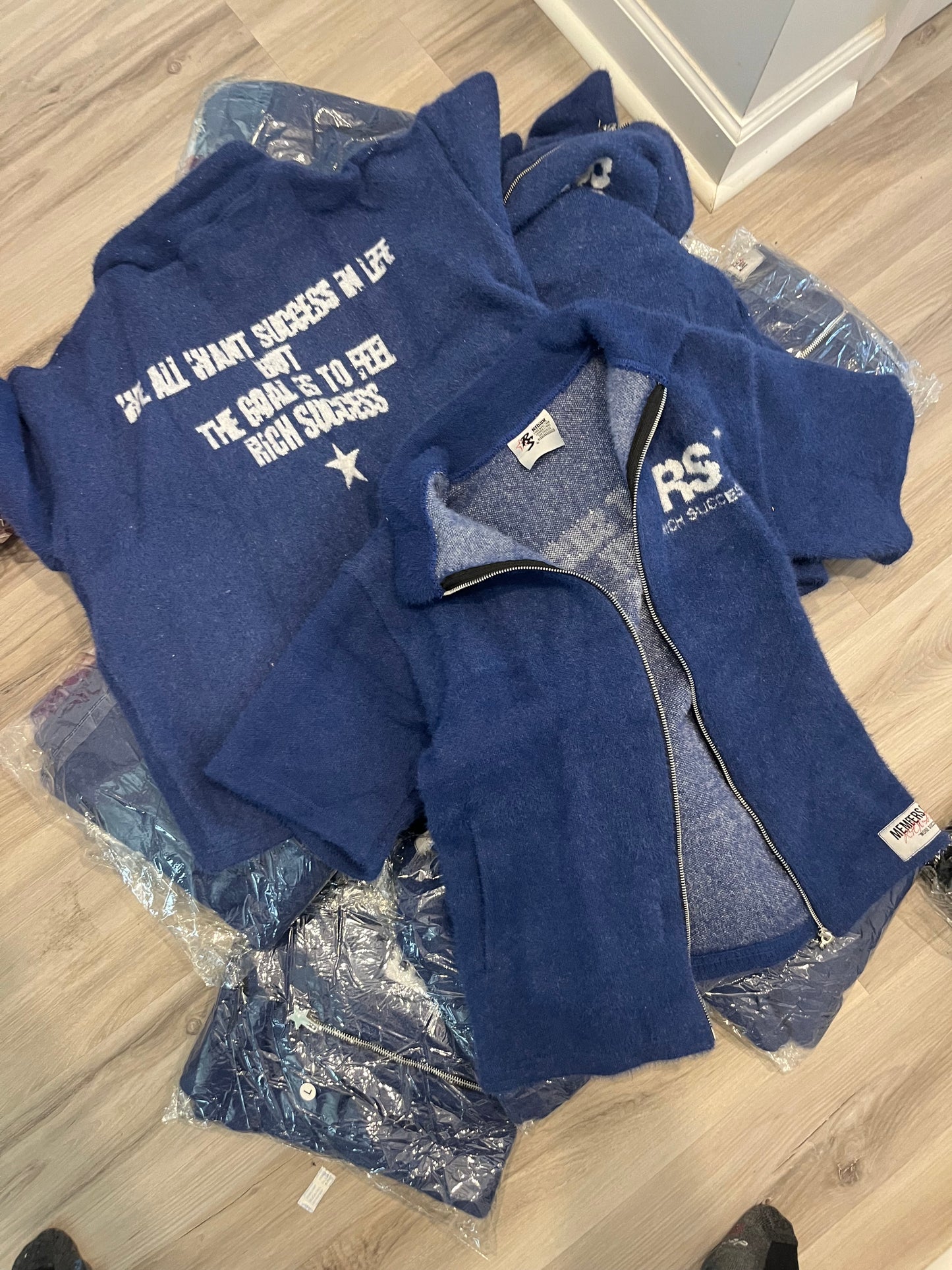 BLUE MOHAIR ZIP-UP
